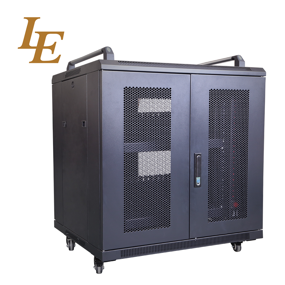 Server Rack Cabinet PDU Rack IP20 SPCC Material Rolling Wheels With ...